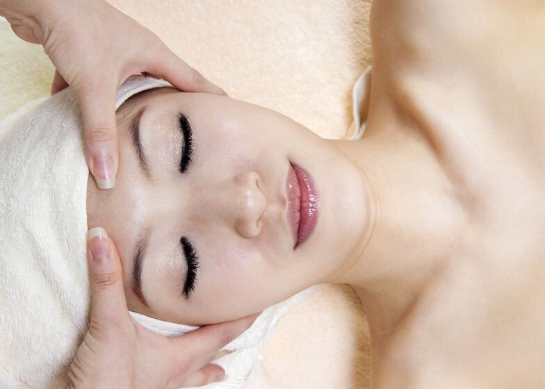 masaža za zatezanje i pomlađivanje kože
